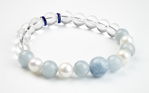 Felszabadító-karkötő